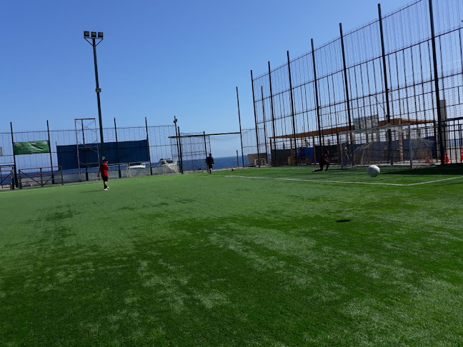 Opiniones de Canchas El Libano futbol en Iquique - Campo de fútbol