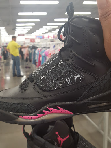 Clothing Store «Burlington Coat Factory», reviews and photos, 16311 Farm to Market Rd 529, Houston, TX 77095, USA