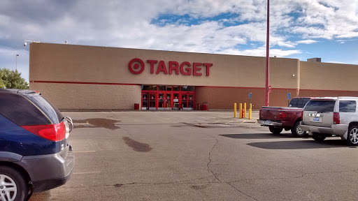 Target, 2000 9th Ave SE, Watertown, SD 57201, USA, 