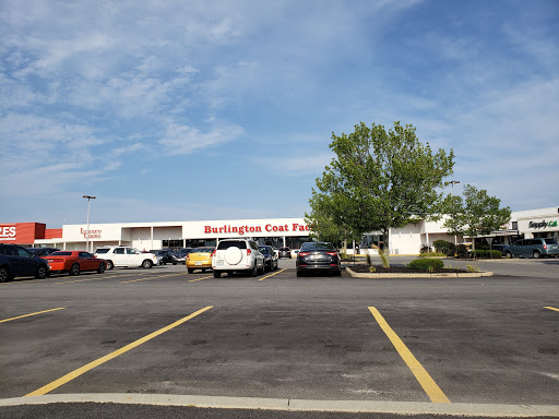 Clothing Store «Burlington Coat Factory», reviews and photos, 441 Western Ave, South Portland, ME 04106, USA