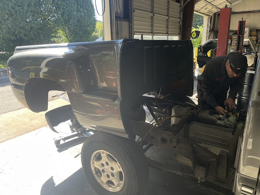 Auto Repair Shop «Grassland Car Care Center», reviews and photos, 1105 Battlewood St, Franklin, TN 37069, USA