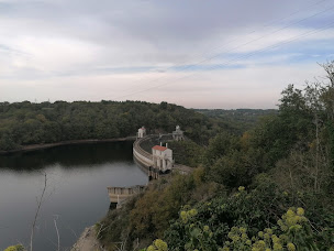 Photo n°6 de Lac de Chambon à Éguzon-Chantôme ()