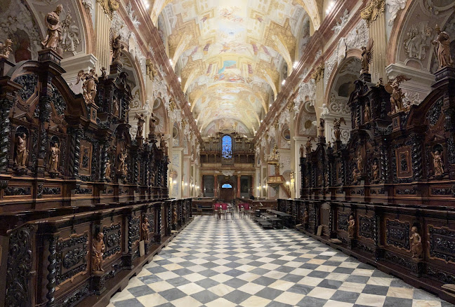 Bazilika Nanebevzetí Panny Marie a svatého Cyrila a Metoděje - Kostel