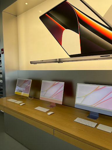 Computer Store «Apple Manhasset», reviews and photos, 1900 Northern Blvd, Manhasset, NY 11030, USA