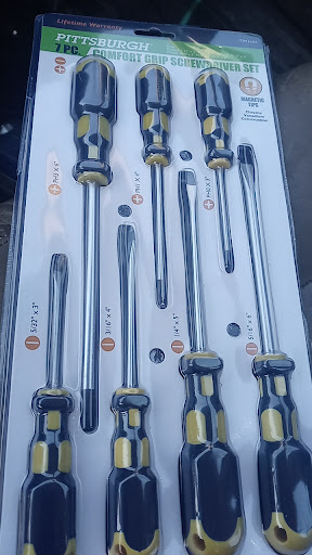 Hardware Store «Harbor Freight Tools», reviews and photos, 6272 Pearl Rd, Parma Heights, OH 44130, USA