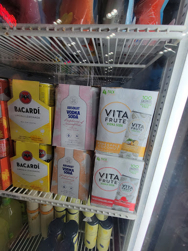 Liquor Store «Stoplight Liquor», reviews and photos, 1240 W McClain Ave, Scottsburg, IN 47170, USA