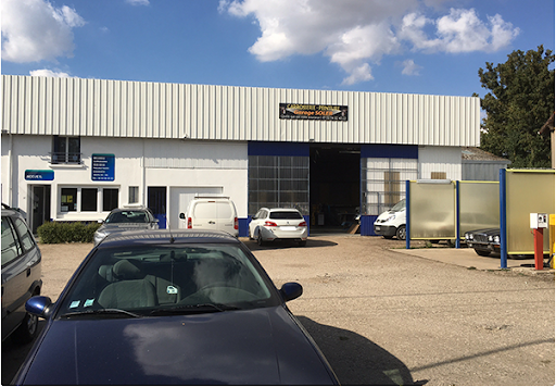 Photo 2 - TOP GARAGE - GARAGE SOLER