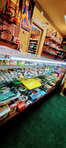 Tobacco Shop «Robinhood Tobacco», reviews and photos, 3443 Robinhood Rd # L, Winston-Salem, NC 27106, USA