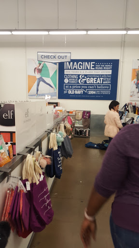 Clothing Store «Old Navy», reviews and photos, 6711 Frontier Dr, Springfield, VA 22150, USA
