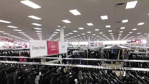 Clothing Store «Burlington Coat Factory», reviews and photos, 3350 Steelyard Dr, Cleveland, OH 44109, USA