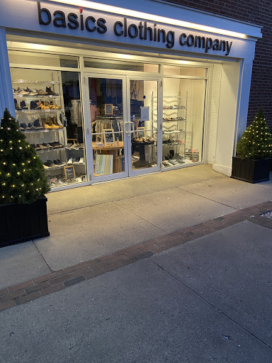 Clothing Store «Basics Clothing Co», reviews and photos, 24 Circuit Ave C, Oak Bluffs, MA 02557, USA