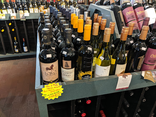 Wine Store «Great Neck Wines & Spirits», reviews and photos, 13 N Station Plaza, Great Neck, NY 11021, USA