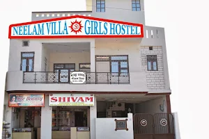 Neelam Villa Girls Hostel. image
