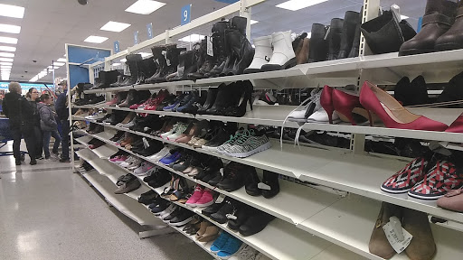 Clothing Store «Ross Dress for Less», reviews and photos, 2460 S Pleasant Valley Rd, Winchester, VA 22601, USA