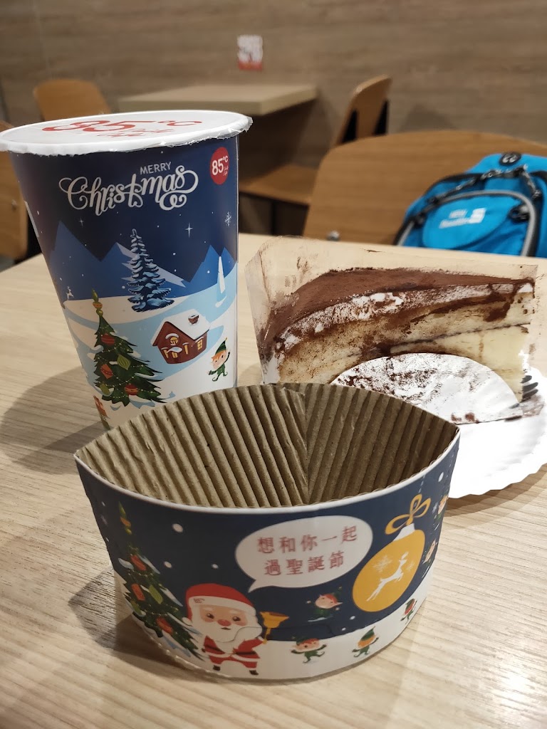 85度C咖啡蛋糕飲料關渡知行店 的照片