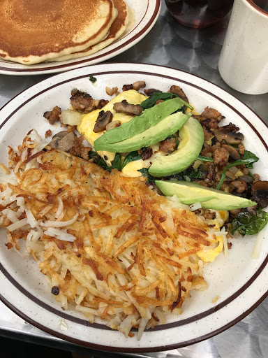 Shopping Mall «Crystal Springs Shopping Village», reviews and photos, 100 De Anza Blvd, San Mateo, CA 94402, USA