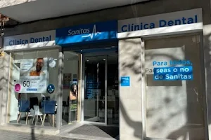 Clínica Dental Sanitas Milenium Alameda image