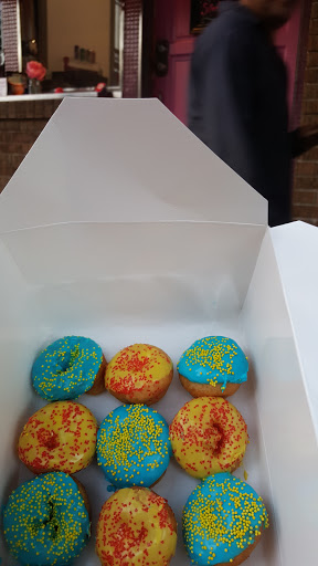 Donut Shop «Downtown Donuts», reviews and photos, 307 W 3rd St, Santa Ana, CA 92701, USA