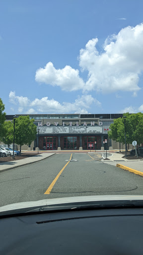 Movie Theater «Bow Tie Cinemas Movieland at Boulevard Square», reviews and photos, 1301 N Boulevard, Richmond, VA 23230, USA