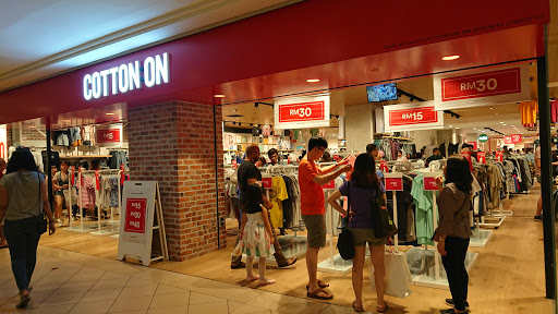 Stores to buy women's jeans Kualalumpur