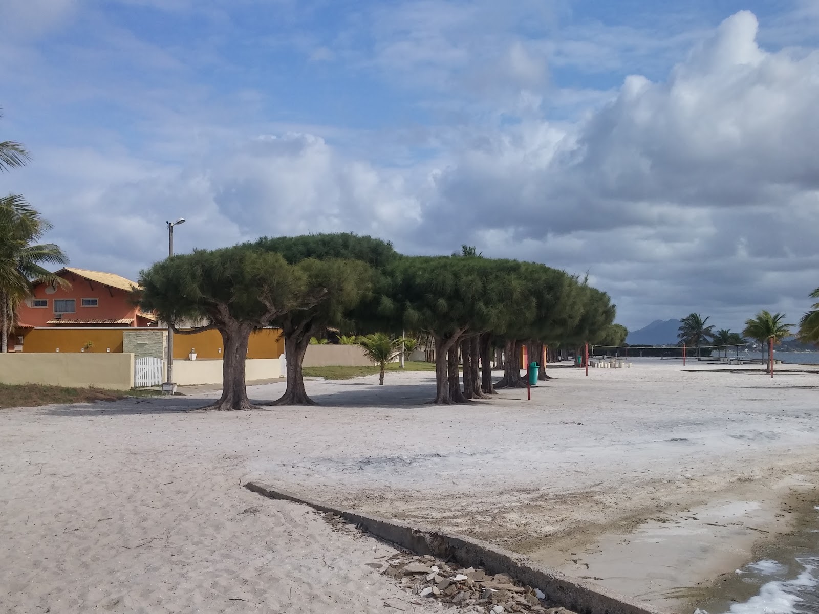 Foto av Praia do Condominio Village D`Italia med hög nivå av renlighet