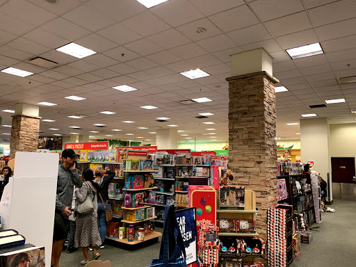 Book Store «Barnes & Noble», reviews and photos, 3111 W Chandler Blvd, Chandler, AZ 85226, USA