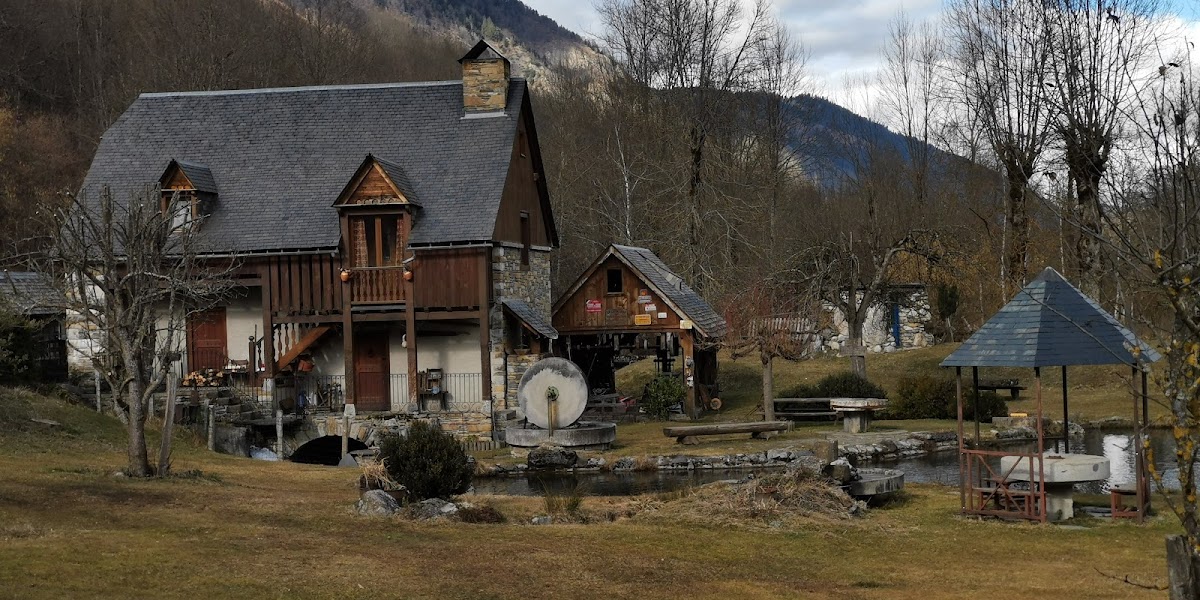 La table de Saoussas à Loudenvielle (Hautes-Pyrénées 65)