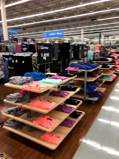 Discount Store «Walmart», reviews and photos, 1570 Chester Pike, Eddystone, PA 19022, USA