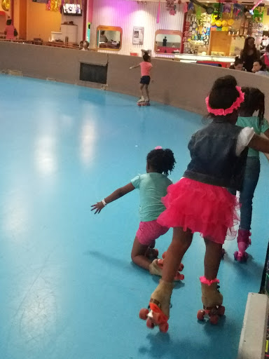 Roller Skating Rink «Bonaventure Always Family Friendly Skating Center And Birthday Parties», reviews and photos, 24505 Halsted Rd, Farmington Hills, MI 48335, USA