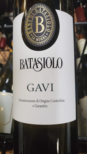 Liquor Store «Town Line Fine Wine, Spirits & Beer», reviews and photos, 345 Hawley Ln, Stratford, CT 06614, USA