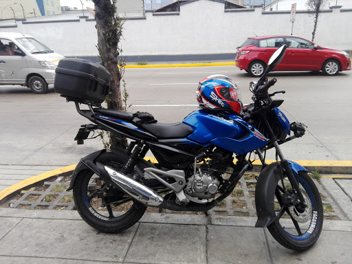 Tiendas comprar accesorios motos Lima