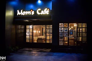 Mom's Café image