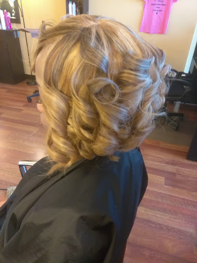 Beauty Salon «Upscale Salon & Weave Center», reviews and photos, 4447 Wade Green Rd, Kennesaw, GA 30144, USA