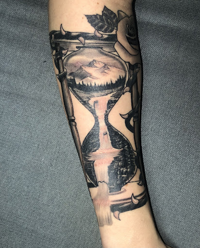 Tattoo Shop «Bullseye Tattoos», reviews and photos, 282 New Dorp Ln, Staten Island, NY 10306, USA