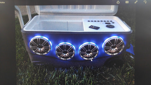 Car Stereo Store «WOW Electronics», reviews and photos, 21165 Gratiot Ave, Eastpointe, MI 48021, USA