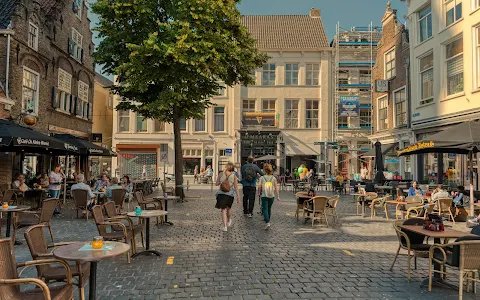 THE Irish Pub, O'Mearas of Breda image