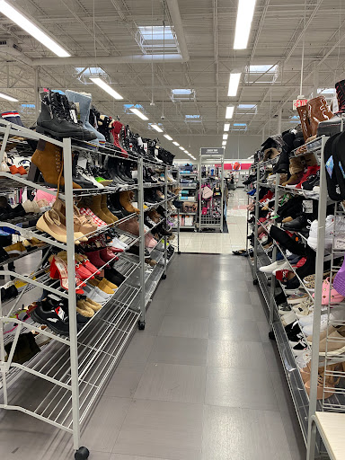 Clothing Store «Burlington Coat Factory», reviews and photos, 3671 N Freeway Blvd, Sacramento, CA 95834, USA