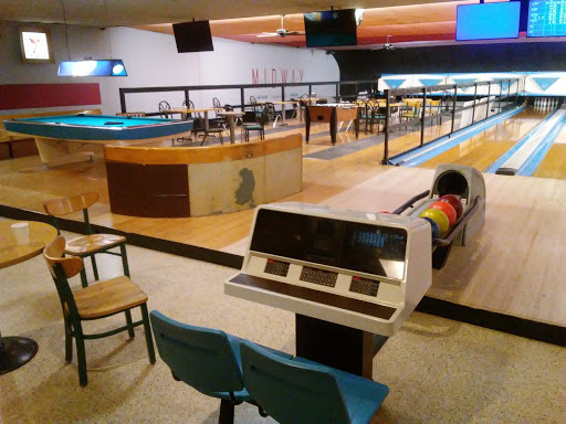 Bowling Alley «Midway Bowling Center», reviews and photos, 1561 Holly Pike, Carlisle, PA 17015, USA