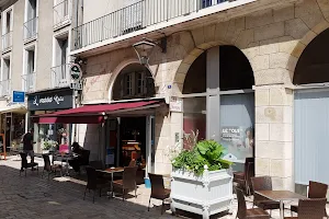 Café Bar Le Cheverny image