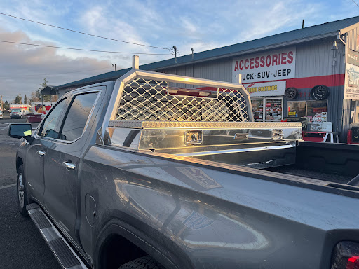 Trailer Hitch Supplier «S&R Motorz Inc», reviews and photos, 731 W Baseline St suite#1, Cornelius, OR 97113, USA