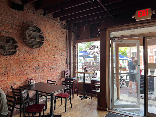 Wine Store «Village Wine Cellars», reviews and photos, 48 E Mulberry St, Lebanon, OH 45036, USA