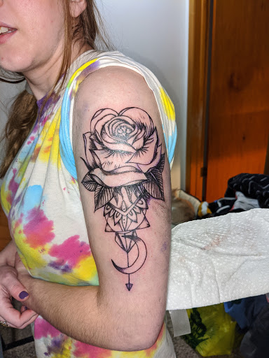 Body Piercing Shop «Black Lotus Custom Tattoos & Body Piercing», reviews and photos, N5006 State Rd 35, Onalaska, WI 54650, USA