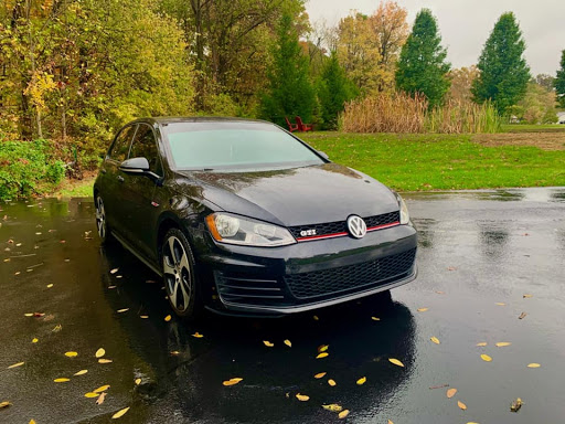 Used Car Dealer «Volkswagen of Clarksville», reviews and photos, 406 E Lewis and Clark Pkwy, Clarksville, IN 47129, USA