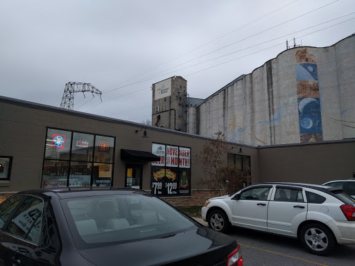 Liquor Store «Elevated Beer Wine & Spirits», reviews and photos, 4135 Hiawatha Ave, Minneapolis, MN 55406, USA