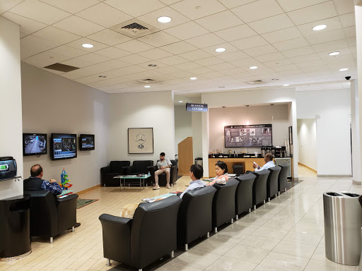 Mercedes Benz Dealer «Mercedes-Benz of Boston», reviews and photos, 259 McGrath Hwy, Somerville, MA 02143, USA