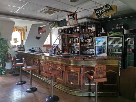 Opinii despre Don Giovanni Pizzéria & Pub în Miskolc - Kocsma