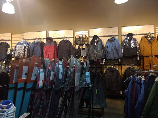 Clothing Store «Active Ride Shop», reviews and photos, 24175 Magic Mountain Pkwy, Valencia, CA 91355, USA