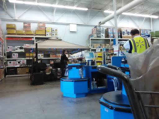 Department Store «Walmart Supercenter», reviews and photos, 1618 W McClain Ave, Scottsburg, IN 47170, USA