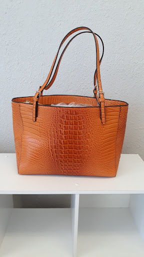 Beauty Salon «Natural Shades Of Beauty Unisex Salon & Spa», reviews and photos, 3265 W Broward Blvd, Fort Lauderdale, FL 33312, USA