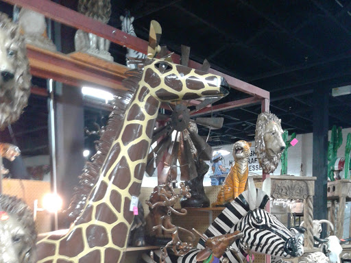 Flea Market «Springfield Flea Market & Gifts», reviews and photos, 1325 E Trafficway St, Springfield, MO 65802, USA